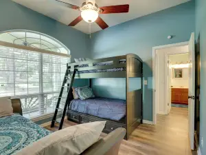 Private Beach & Dock! North Florida Lake House