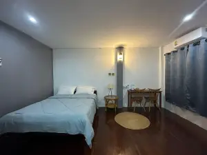 Thadan Guest House