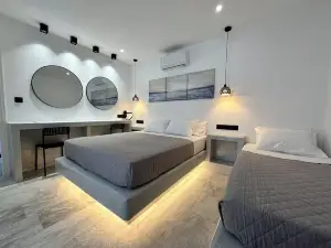 Aphrodite Hotel & Apartments