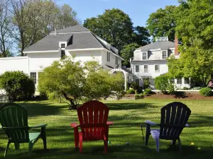 Old Manse Inn