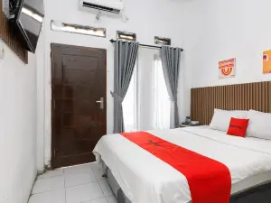 RedDoorz near FKIP UNTIRTA Serang