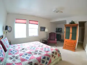 Colony Inn