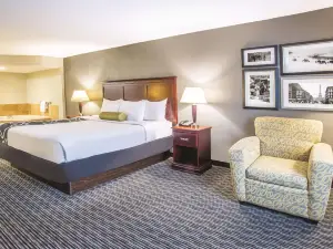 La Quinta Inn & Suites by Wyndham Indianapolis South