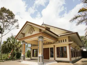 Hotel Bumi Bermi Permai Near Bermi Eco Park Mitra RedDoorz