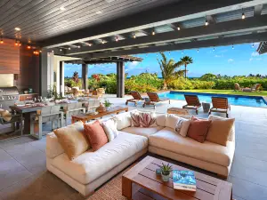 Stunning Ocean Views and Private Pool - Exquisite Hawaiian Retreat