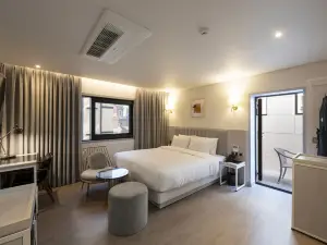 Yeonsan Hound Hotel