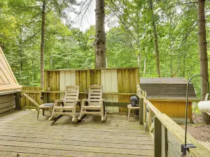 Carrollton Cabin w/ Patio & Fire Pit!