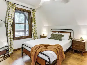 距度假村海灘1英里：阿爾卑斯湖A型框架屋！