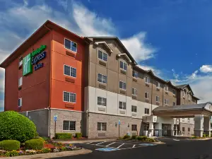 Holiday Inn Express & Suites JENKS by IHG