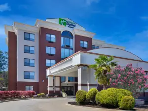 Holiday Inn Express & Suites BIRMINGHAM - INVERNESS 280 by IHG