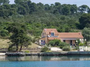 Beachfront Holiday House Zita