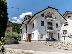 PJ Apartments & Wellness - Hot Tub & Sauna - Free Parking