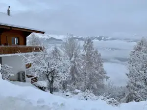 Cozy Apartment With Mountain Views