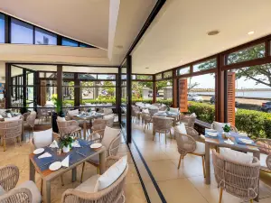 โรงแรมทาโนา วอเตอร์ฟร้อนท์
