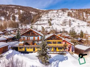 โฮลิเดย์ ปราเจลาโต