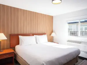 蘭裡市Travelodge by Wyndham飯店