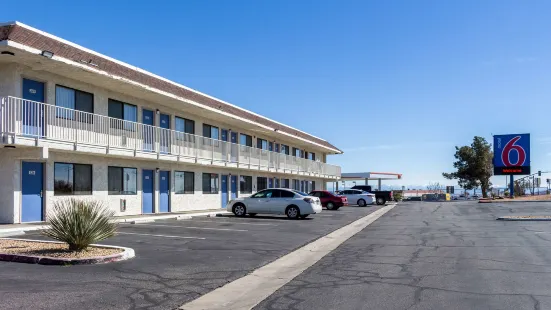 Motel 6 Mojave, CA