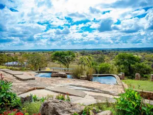Thakgalo Honeymoon Suite - 2211