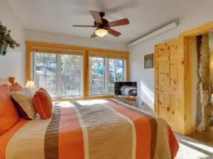 1/2 Mi to Granby Ranch: Townhome w/ Fireplace!