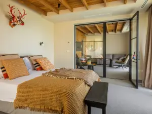 ザ パインズ ブチェジ ロッジ