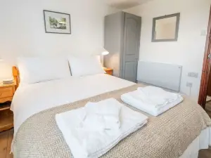 Lovely 2 Bedroom Coastal Cottage near Bude