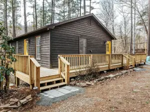 Tucked Inn: Upper Unit