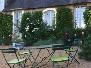 La Moulinière, Jolie longère du XVIIè 25, Chemin de la Source