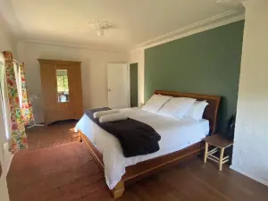 Mid North Coast Macleay Valley Mountain Views - Pet Friendly Cottage