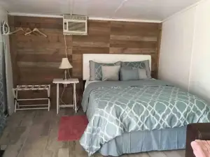 Cozy Felicia Bungalow