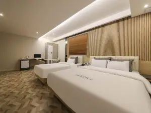 Muan Hotel Seattle