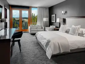 Azuridge Estate Hotel