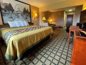 Super 8 by Wyndham Rolla