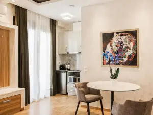 Nicholas Point Apartments and Rooms