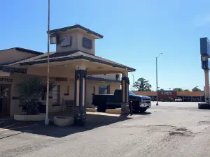 Sunset Lodge Elgin Near U.S. 290 By Hotel O
