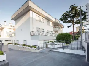 拿坡里套房住宅酒店