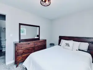 Tranquil garden cottage near golf course…