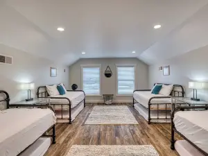 Barn in the Burgh - Event Space - Sleeps 12