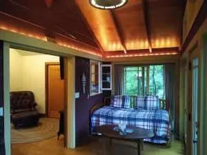 Cabin & Sauna on Lake Monomonac Near Mt. Monadnock