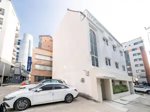 Stay Episode in Suwon Hwaseong Hannggong