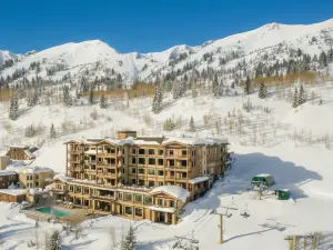 The Snowpine Lodge