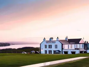 Causeway Hotel