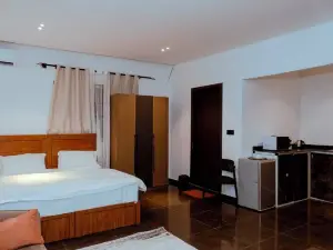 Eden Lodge Bo City