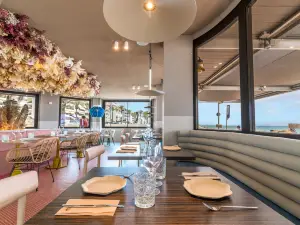 Akquaaa Boutique Hotel