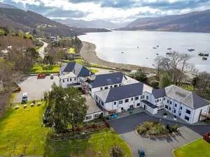 Royal Hotel