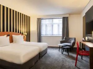 Aris Grand Place Hotel