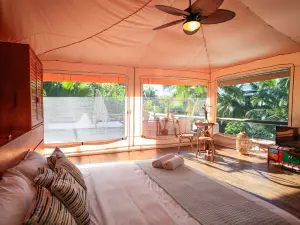 Hotel Tropico Latino