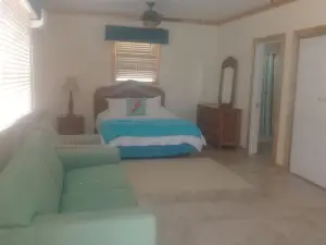 The Swimming Pigs Resort-Blue Marlin