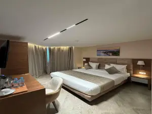 hotel kyrline