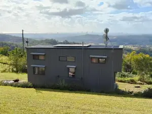 Bottletree Gardens Mini Mansion Red