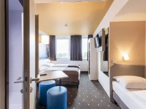 B&B โรงแรม Landshut
